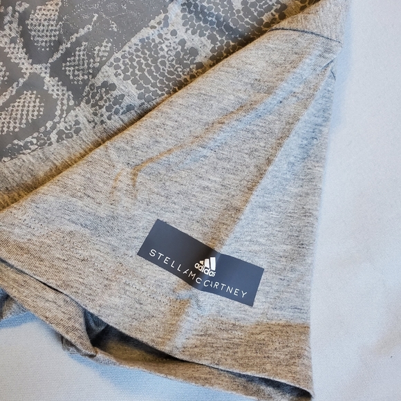 NWT$70 Adidas by Stella McCartney Graphic Digi Drawstring-Waist Short-Sleeve Tee - Picture 10 of 16